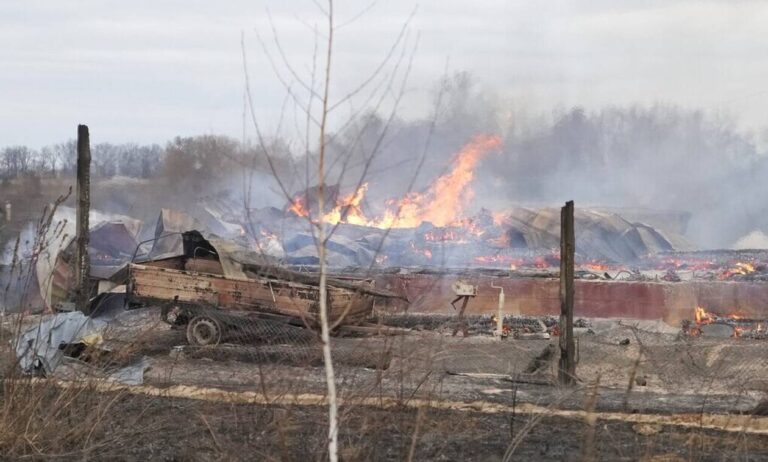 Στην Ουκρανία, χθες, κάποιοι πήγαν στη δουλειά τους…