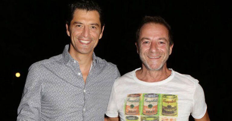 Την Παρασκευή ο συνήγορος του Λιγνάδη ζήτησε αναβολή της δίκης, έγινε αμέσως δεκτή. Την επομένη o Ρουβάς που δεν πάει ποτέ σε πλατό εκπομπών βρέθηκε στον καναπέ της Χρηστίδου. Τυχαίο;