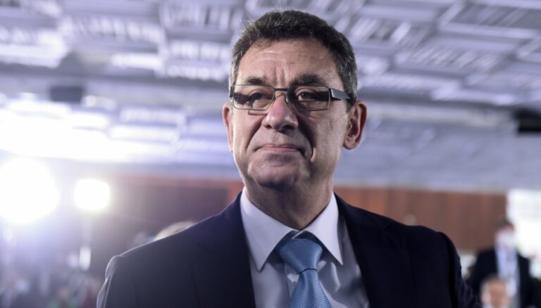 Κορωνοϊός: «Θα χρειαστούμε και τέταρτη δόση του εμβολίου»
