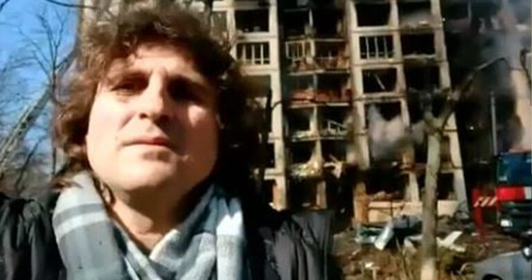 Συγκινεί ο Τάσος Τσιάμης από το Κίεβο: «Δεν θα εγκαταλείψουμε τα σπίτια μας, θα μείνουμε να παλέψουμε!»