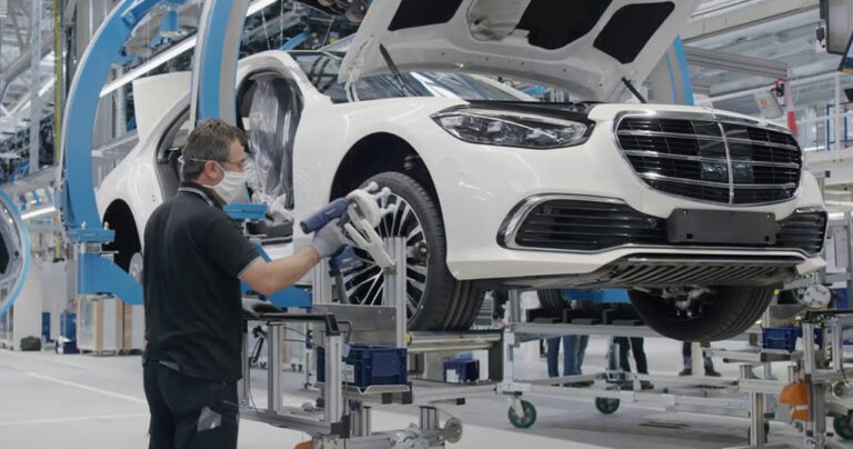Καταρρέει η γερμανική αυτοκινητοβιομηχανία λόγω του πολέμου στην Ουκρανία;