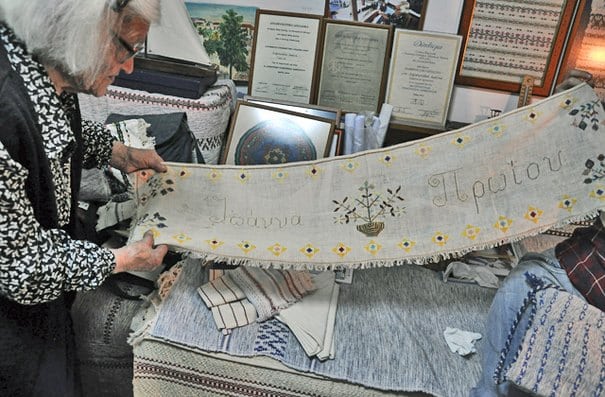 Η 110 ετών Κυρά της Ικαρίας: «Έρχονται να με δουν για να μάθουν γιατί ζω ακόμη» 2 ikariotisa 3 1