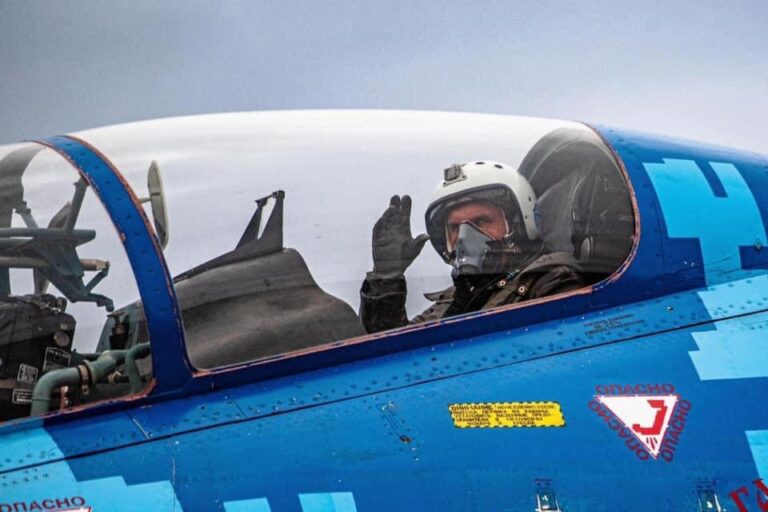 Ο 53χρονος «Top Gun» της Ουκρανίας έπεσε στο καθήκον – Κατέρριψαν το μαχητικό του οι Ρώσοι