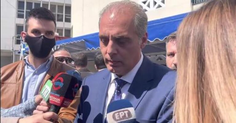 Βελόπουλος: «Πρέπει η Ελλάδα να μάθει να είναι ουδέτερη όταν μαλώνουν τα βουβάλια»