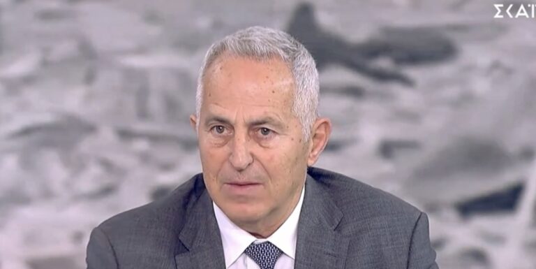 Αποστολάκης: «Λάθος η αποστολή όπλων στην Ουκρανία»