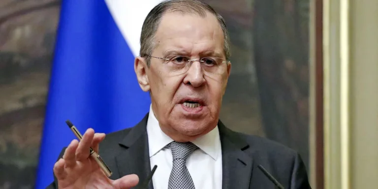 Λαβρόφ: «Η Μόσχα δεν θα δεχτεί έναν κόσμο όπου θα κυριαρχούν οι ΗΠΑ»