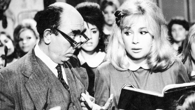 Χτυποκάρδια στο Θρανίο: Έτσι είναι σήμερα το σχολείο που γυρίστηκε η ταινία