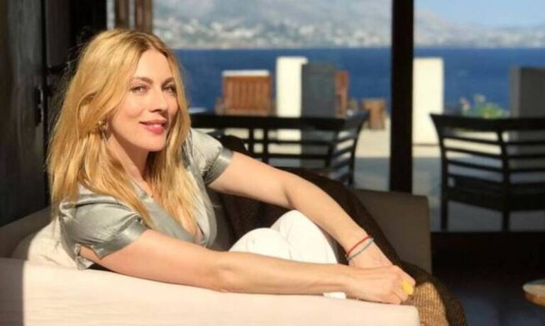 Θίχτηκαν οι μανούλες με τις δηλώσεις της Καρύδη. Εγώ που δεν έχω παιδιά και με νομίζουν για δυστυχισμένη, τί να πω;
