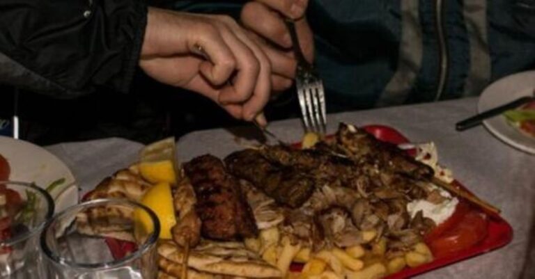 Η Ένωση Αθέων ετοιμάζει μεγάλο πάρτι κρεατοφαγίας τη Μεγάλη Παρασκευή στη Θεσσαλονίκη