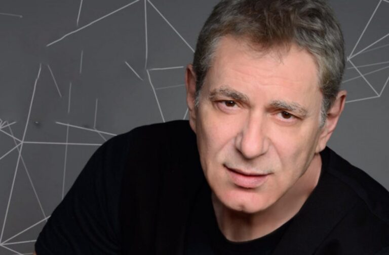 O Άγγελος Διονυσίου έγινε παππούς! Η φωτογραφία του εγγονού του