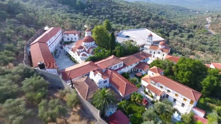 Άγιοι Ραφαήλ, Νικόλαος και Ειρήνη: Η Ιερά μονή στη Λέσβο