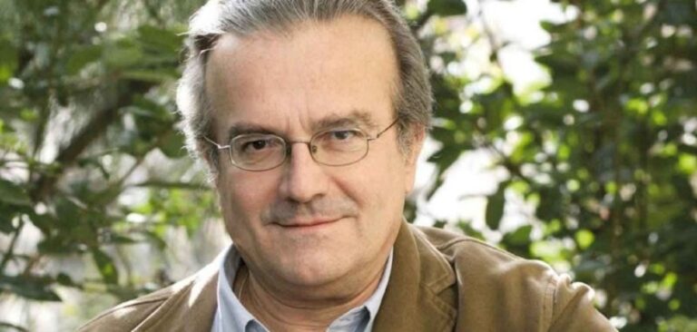 Δαβαράκης: «Δεν υπάρχει λόγος να φοράμε φτερά και τακούνια για να είμαστε γκέι»