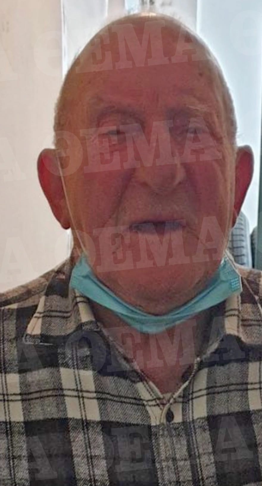 Τήνος: Αποδοκιμασίες για τον 90χρονο που σκότωσε τον γείτονά του - Οδηγήθηκε στον εισαγγελέα Σύρου 4 dolofonia-tinos-photos-1