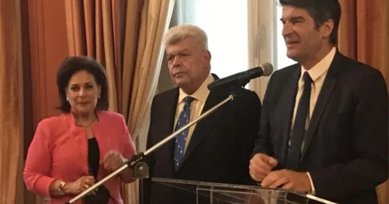 Η βράβευση του Καθηγητή Ιωαννη Μάζη, ως Αξιωματούχου του Εθνικού Τάγματος των Ακαδημαϊκών Φοινίκων της Γαλλικής Δημοκρατίας