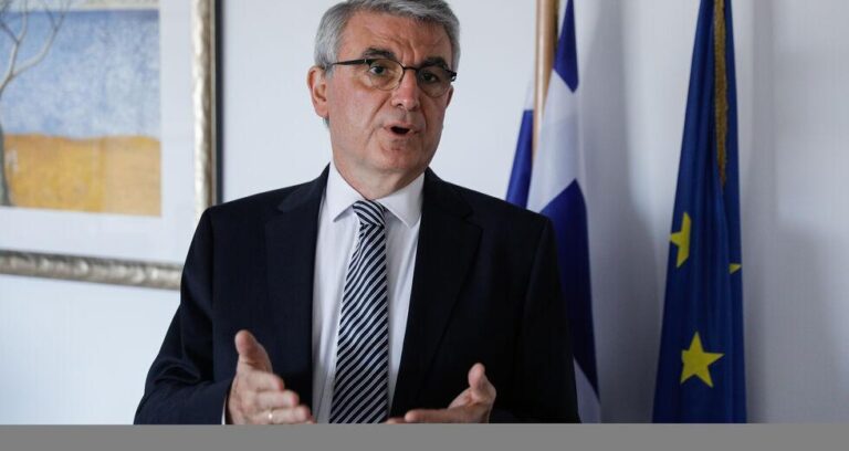Κυβέρνηση: «Θα σας λυπηθούνε οι πάροχοι»