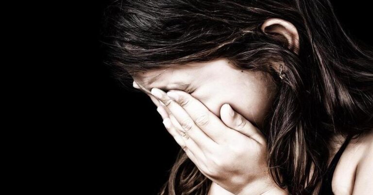 Συνελήφθη πατέρας που βασάνιζε και κακοποιούσε σεξουαλικά την 10χρονη κόρη του