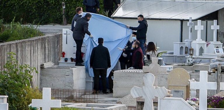 Ρούλα Πισπιρίγκου: Άνοιξε ο τάφος της Τζωρτζίνας για το τάμπλετ
