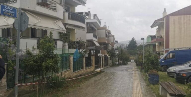Θεσσαλονίκη: «Είδε τη μητέρα του χτυπημένη κι έγινε το έλα να δεις» λέει ο παππούς του 17χρονου που μαχαίρωσε τον πατριό του