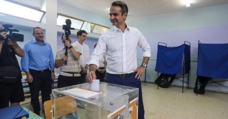 Μητσοτάκης: Κυνηγά την αυτοδυναμία και ψάχνει εκλογικό αιφνιδιασμό