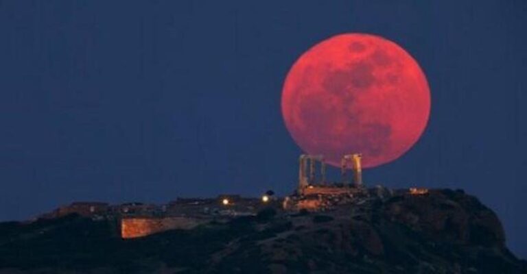 Υπερπανσέληνος Μαΐου: Απόψε το «ματωμένο φεγγάρι» – Τι ώρα θα είναι έντονο το φαινόμενο στην Ελλαδα