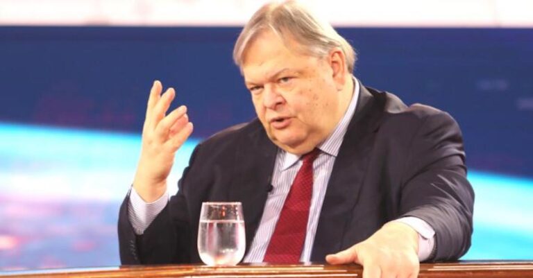Ευάγγελος Βενιζέλος: Να ανακληθεί ο τίτλος του επίτιμου διδάκτορα στον Πούτιν ζητά με επιστολή του στον πρύτανη του ΕΚΠΑ