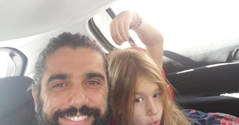 «Της κάναμε καρδιές για να της δείξουμε πόσο την αγαπάμε»: Συγκινεί ο μπαμπάς της 7χρονης Αναστασίας