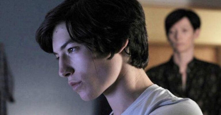 «Συμβουλεύω γονείς μαθητών να επισκεφθούν ψυχολόγο και με βρίζουν»: Καταγγέλει διευθύντρια με αφορμή την επίθεση στο ΕΠΑΛ