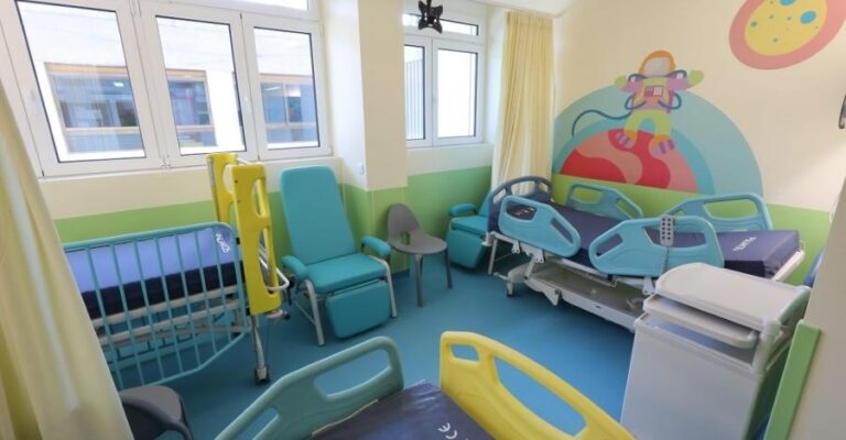 Κρήτη: Στο νοσοκομείο δύο αδελφάκια 3 και 6 ετών – Αφαιρέθηκε η επιμέλεια από τους γονείς