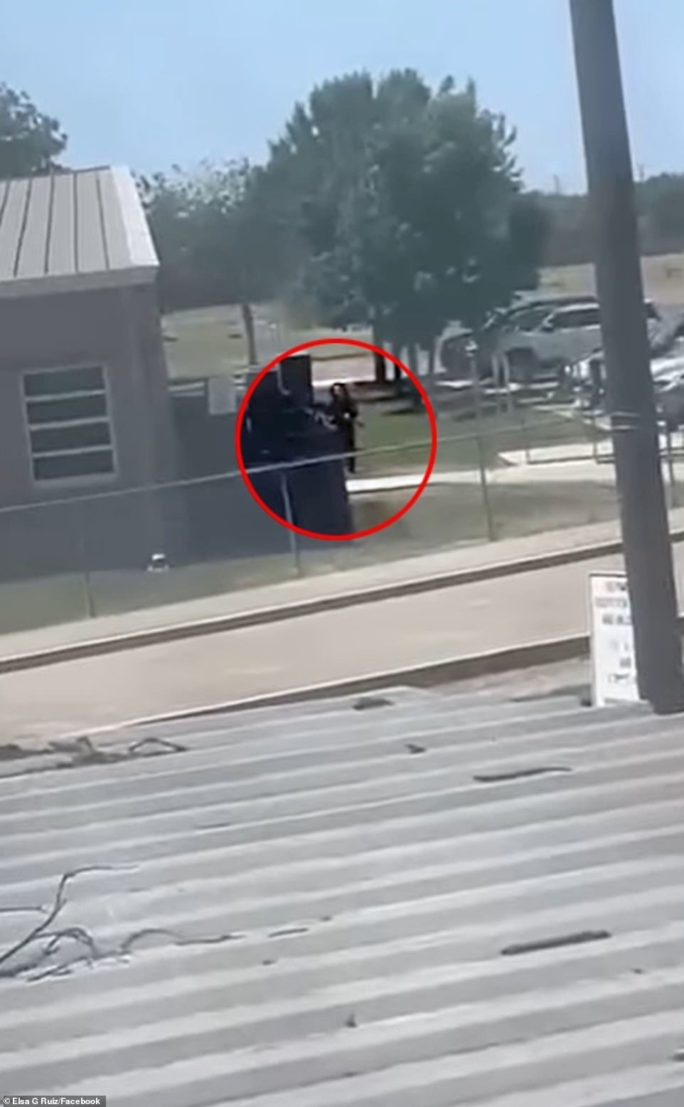 58236745 10850557 one video at the scene appears to show the suspected gunman appr a 65 1653422338684
