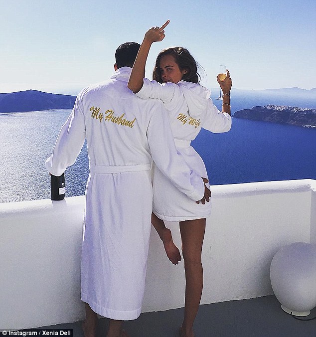 6512bd43d9caa6e02c990b0a82652dca 3