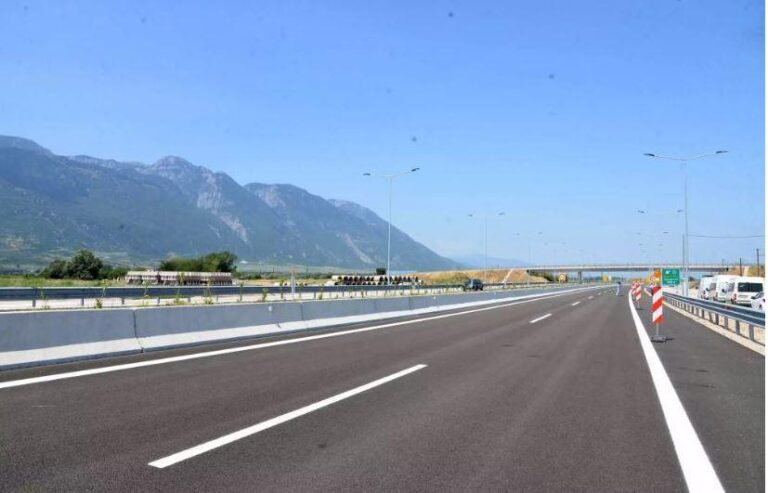 Τραγικό δυστύχημα στην Εθνική με θύμα οδηγό που σταμάτησε στη ΛΕΑ για να πάρει τηλέφωνο