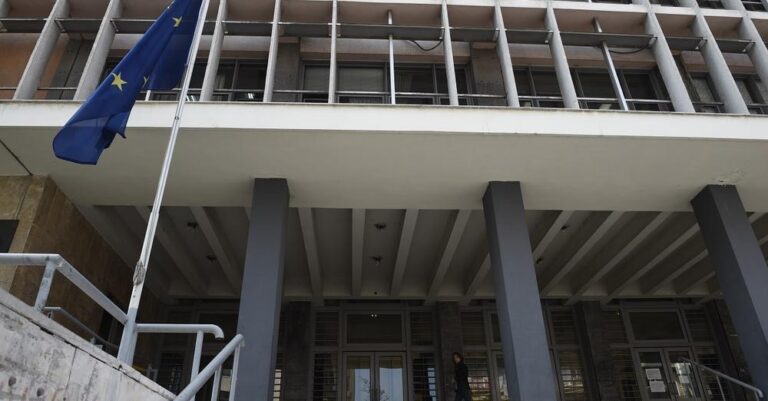 Θεσσαλονίκη: Φυλάκιση σε 50χρονο που αποκεφάλισε περιστέρι – Τον μήνυσε ξάδελφός του