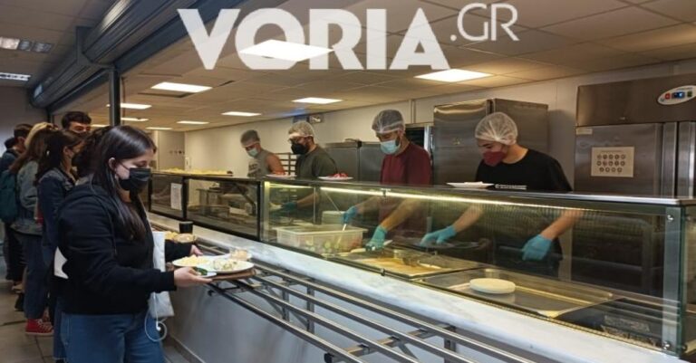 Θεσσαλονίκη: Οι φοιτητές άνοιξαν τη λέσχη του ΑΠΘ και ανέλαβαν οι ίδιοι τη διανομή