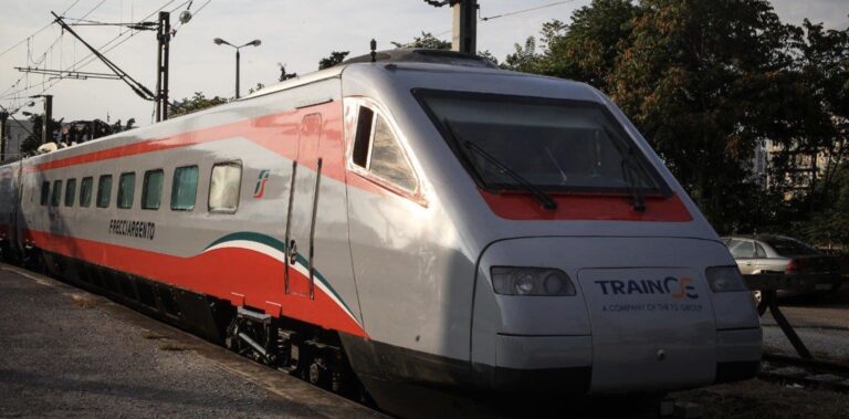 Αθήνα – Θεσσαλονίκη με τρένο σε λιγότερο από 4 ώρες: Πρεμιέρα για τα «βέλη» της ΤΡΑΙΝΟΣΕ – Πόσο θα κοστίζει το εισιτήριο