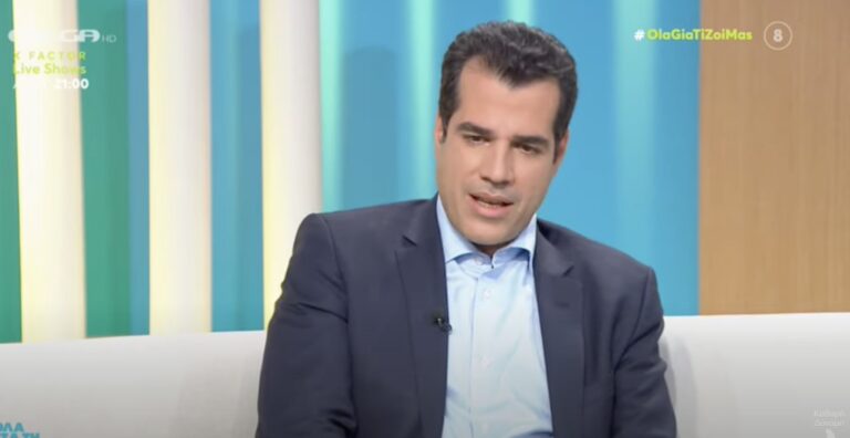 Συγκλονίζει ο Θάνος Πλεύρης: «Φοβήθηκα τη διασωλήνωση – Δεν ήθελα να πεθάνω χωρίς να χαιρετήσω τα παιδιά μου»