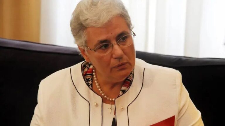 Μάγδα Τσολάκη στον Δημήτρη Δανίκα: «Μια απλή εξέταση DNA μπορεί να προλάβει το Αλτσχάιμερ»