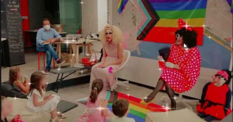 Θεσσαλονίκη: Drag queens διάβασαν παραμύθια σε μικρά παιδιά