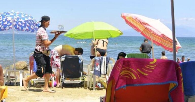Ένα κείμενο ύμνος για τα εφηβάκια που δουλεύουν το καλοκαίρι και δεν ζητούν χαρτζιλίκι από τους γονείς
