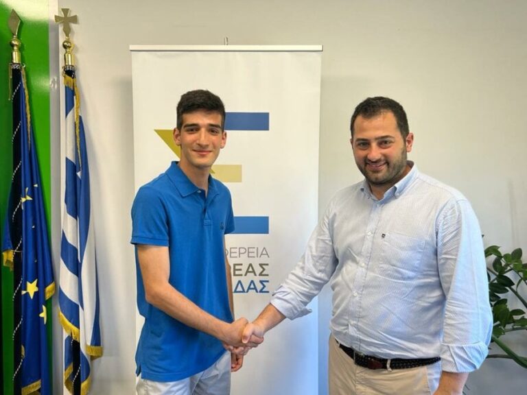 Ο μαθητής του 1ου Πρότυπου ΓΕΛ Χαλκίδας πήρε υποτροφία από κορυφαίο αμερικανικό πανεπιστήμιο