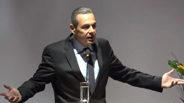Πάνος Καμμένος για εμπάργκο ρωσικού πετρελαίου: «Τρελαθήκατε; Η τιμή λίτρου θα φθάσει στα 5 ευρώ»