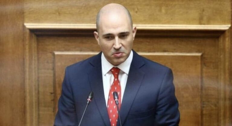 Μπογδάνος: «Το δημογραφικό λύνεται με περισσότερους Έλληνες, όχι με Πακιστανούς»