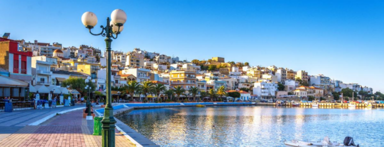 Κρήτη: 20χρονη τουρίστρια έγινε μαλλιά κουβάρια με τον 65χρονο σύντροφό της – Η πρόταση που άναψε φωτιές