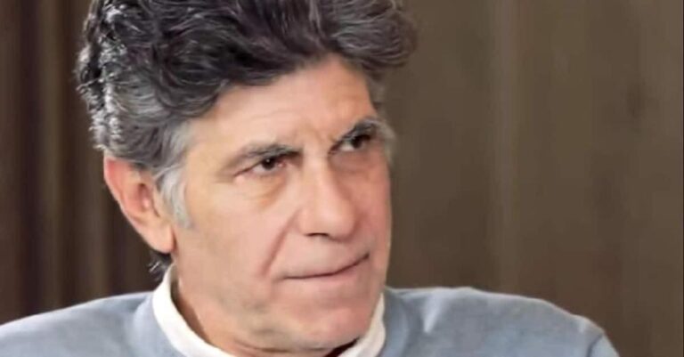 Γιάννης Μπέζος: «O Tσιτσάνης ήταν ο πιο σνομπ άνθρωπος που πέρασε ποτέ από την Ελλάδα»