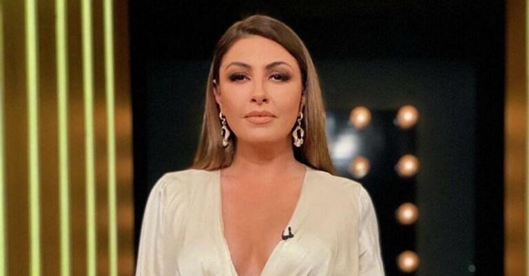Έλενα Παπαρίζου: Η πρώτη αντίδραση για το ξύλο στα βραβεία MAD – «Το λιγότερο που όφειλα να κάνω…»