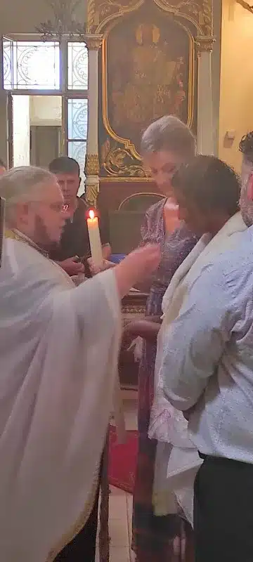 Αγρίνιο: Βραζιλιάνα βαφτίστηκε Χριστιανή Ορθόδοξη για να παντρευτεί τον Έλληνα σύντροφο της 4 aab50245 3417 49f2 977e 72b7743bf84c