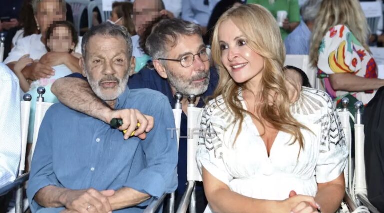 Σταύρος Ξαρχάκος: Πλήθος κόσμου στη συναυλία του σπουδαίου μουσικοσυνθέτη – Στο πλευρό του η Ηρώ Σαΐα