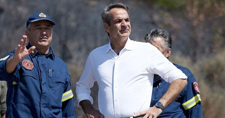 Κυριάκος Μητσοτάκης: Αυτοψία στις πληγείσες περιοχές της Πεντέλης – «Είμαστε ευγνώμονες στους πυροσβέστες»