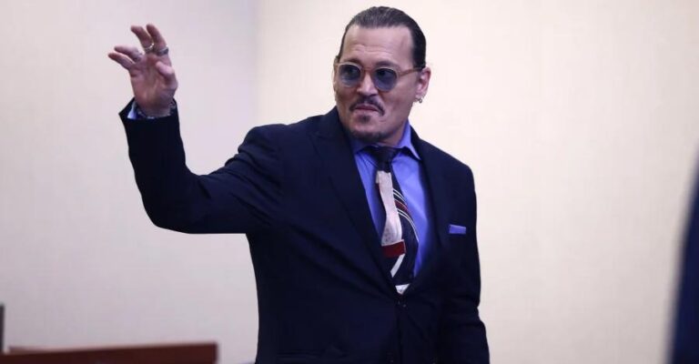 Τζόνι Ντεπ: Δίνει 800.000 δολάρια σε νοσοκομεία που είχε υποσχεθεί ότι θα βοηθήσει η Άμπερ Χερντ