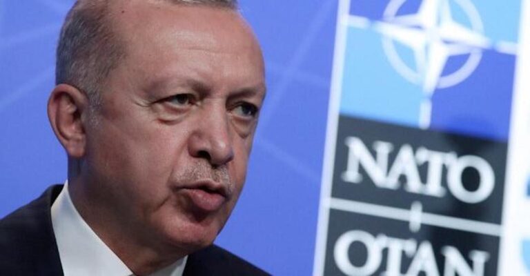 Επιστολή Αμερικανών αξιωματούχων: «Το ΝΑΤΟ να είναι έτοιμο να διώξει την Τουρκία»