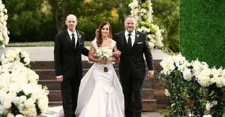 Έλεγα «μπαμπά» τον πατριό μου και όταν πέθανε η μητέρα μου, μεγάλωσα με δύο πατεράδες –  Η ιστορία της Πέρσας